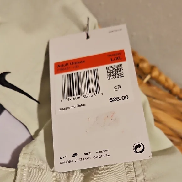 NWT Nike Club Cap Golf Adult Unisex L/XL Black Logo Adjustable - Picture 3 of 5